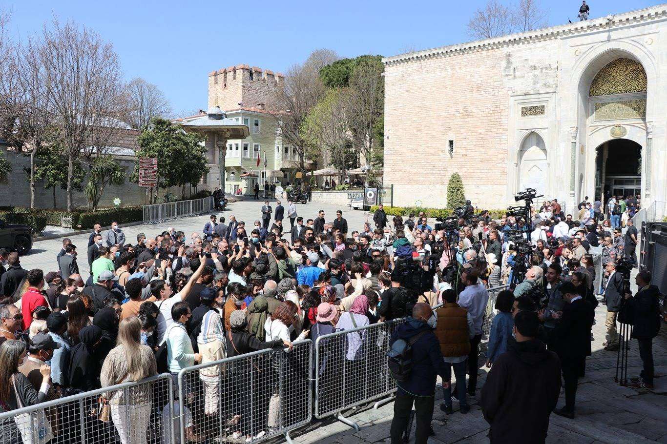 Aslına uygun olarak ihya edilen Ayasofya Fatih Medresesi törenle açıldı Aslına uygun olarak ihya edilen Ayasofya Fatih Medresesi törenle açıldı